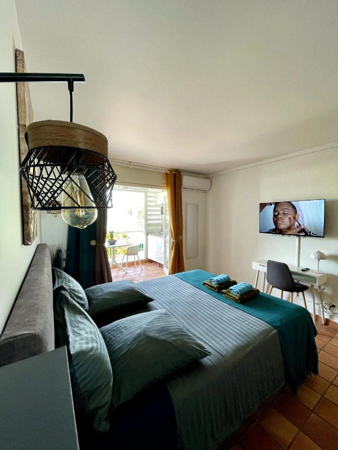 Chez Valerie Et Pascal Apartment La Trinite Ngoại thất bức ảnh