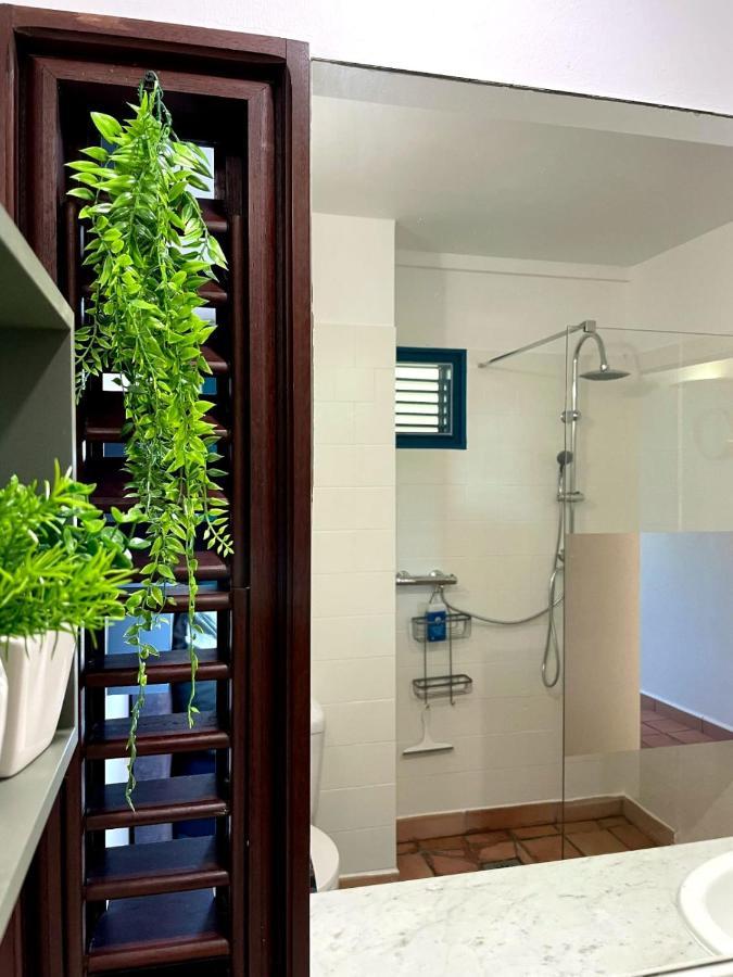 Chez Valerie Et Pascal Apartment La Trinite Ngoại thất bức ảnh